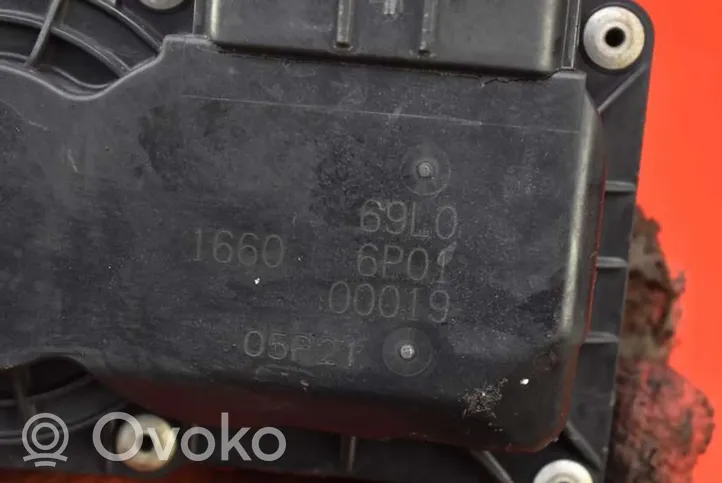 Suzuki Swift Throttle body valve 69L01660