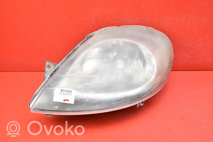 Opel Vivaro Headlight/headlamp 7700311373