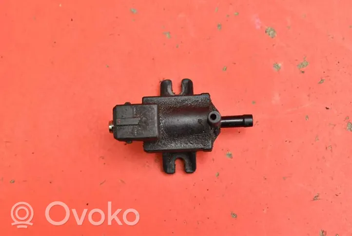 Opel Zafira B Vacuum valve 55557806