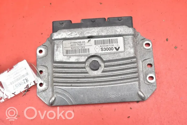 Renault Megane II Komputer / Sterownik ECU silnika 8200387138