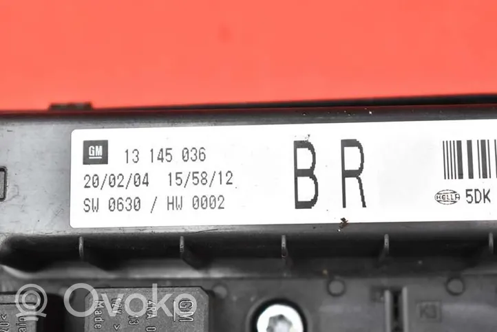Opel Astra H Skrzynka bezpieczników / Komplet 13145036BR