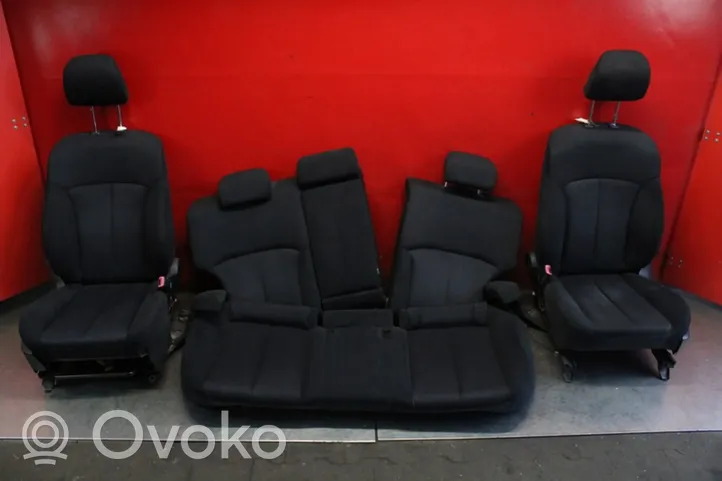 Subaru Outback Sitze komplett SUBARU