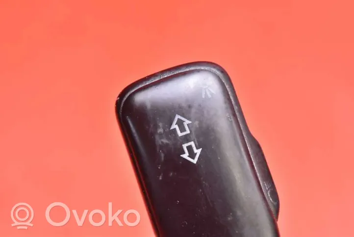 Skoda Octavia Mk1 (1U) Autres commutateurs / boutons / leviers 8L0953513