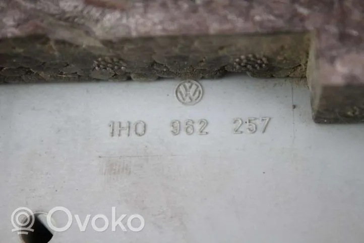 Volkswagen PASSAT B3 Keskuslukituksen alipainepumppu 1HO962257