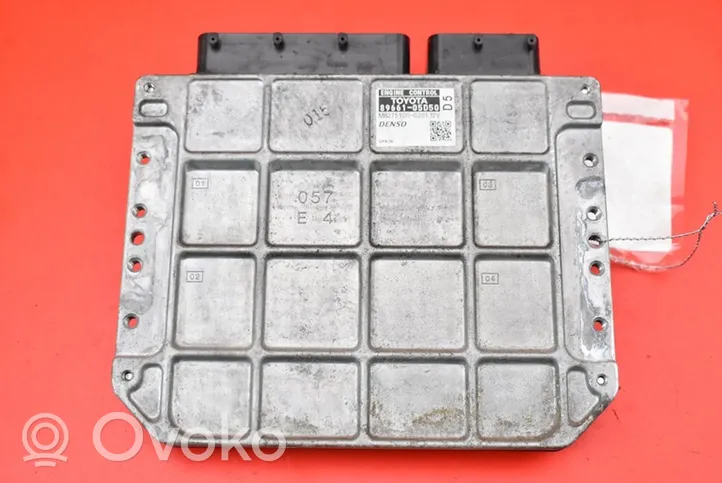 Toyota Avensis T270 Unidad de control/módulo ECU del motor 89661-05D50