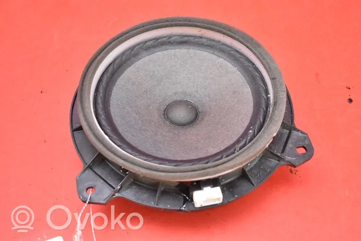 Toyota Avensis T270 Subwoofer-bassokaiutin 86160-0D180