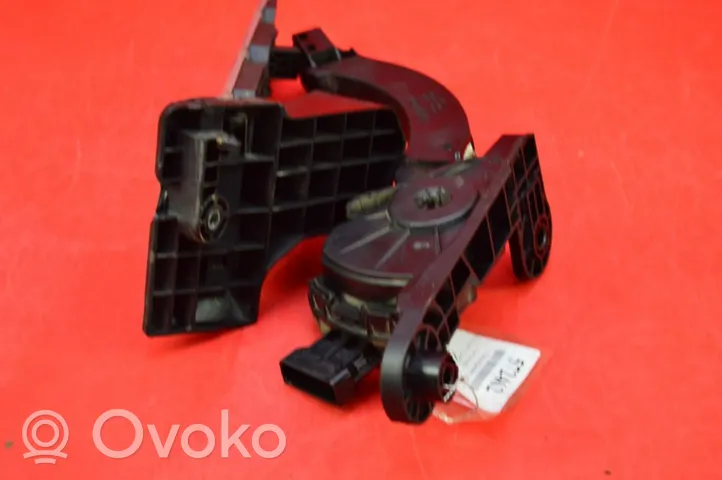 KIA Sorento Accelerator throttle pedal 