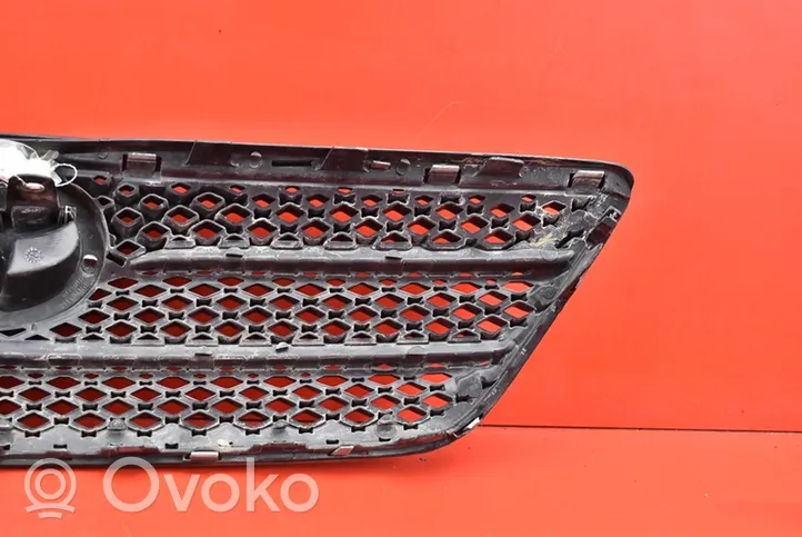 Toyota Corolla E120 E130 Grille de calandre avant 53114-02010