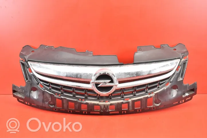 Opel Corsa D Grille de calandre avant 13286000