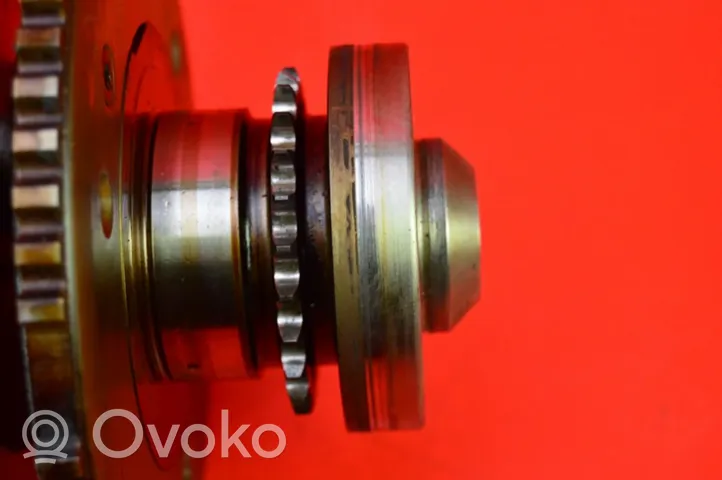 Volkswagen PASSAT B6 Crankshaft 071105189D