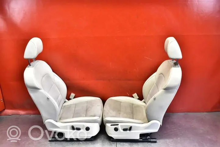 Skoda Superb B6 (3T) Fotele / Kanapa / Komplet SKODA