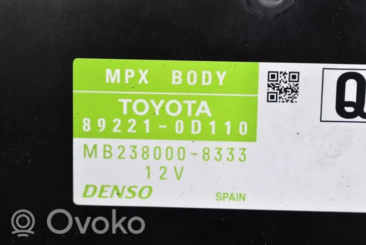 Toyota Yaris Unidad de control/módulo ECU del motor 89221-0D110