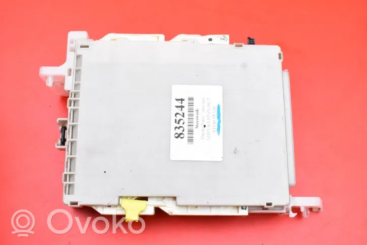 Toyota Yaris Komputer / Sterownik ECU silnika 89221-0D110