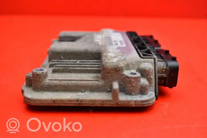 Toyota Yaris Galios (ECU) modulis 0261208841