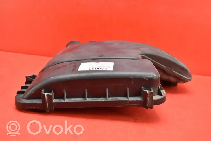 Toyota Yaris Oro filtro dėžė 17705-00020