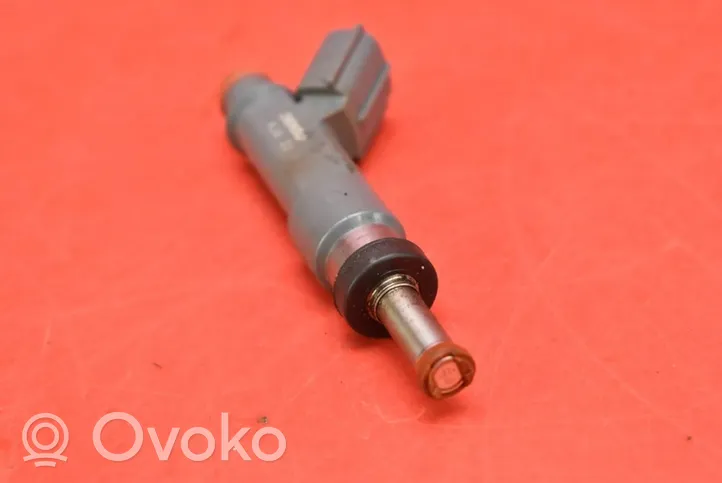 Toyota Corolla E10 Injecteur de carburant 23250-0T110