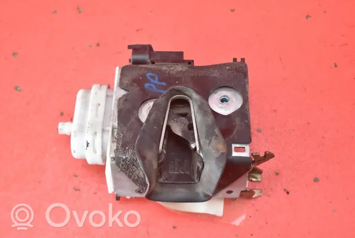 Audi A4 S4 B5 8D Zamek drzwi przednich 4D0173A