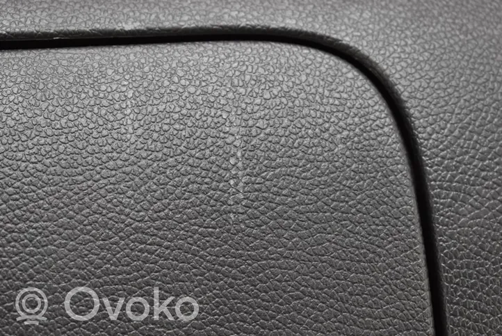 Volkswagen Golf IV Daiktadėžė 1K1837290