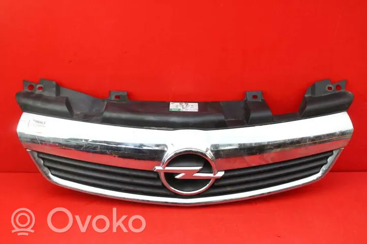 Opel Zafira B Front grill 13157590