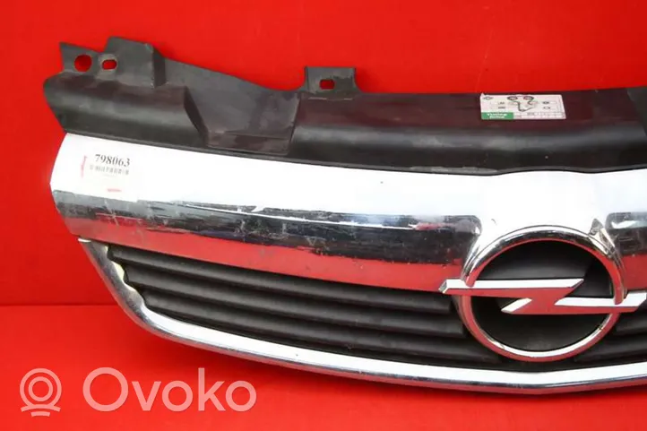 Opel Zafira B Grille de calandre avant 13157590