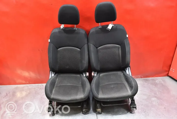 Mitsubishi ASX Fotele / Kanapa / Komplet MITSUBISHI