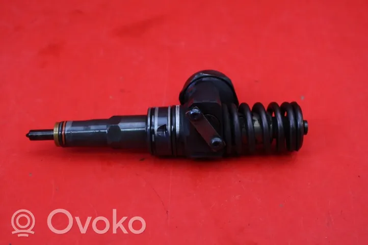 Volkswagen Touareg I Fuel injector 07Z130073H