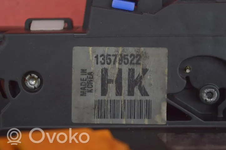 Opel Mokka Front door lock 13579522