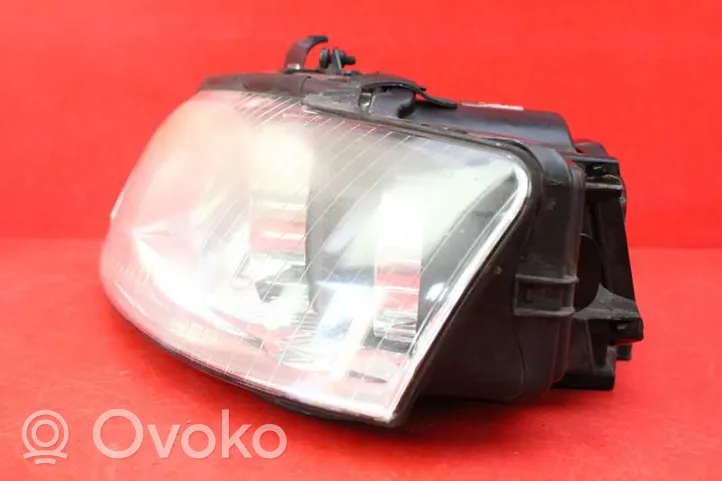 Audi A4 S4 B6 8E 8H Lampa przednia 8E0941003F