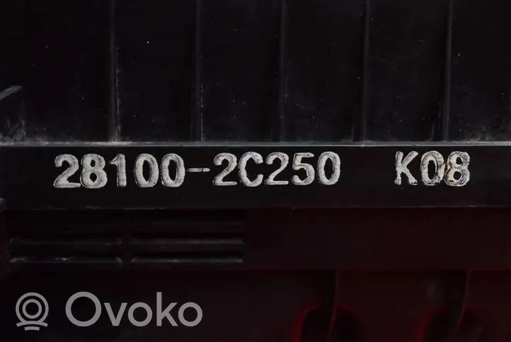 AC 428 Boîtier de filtre à air 28100-2C250