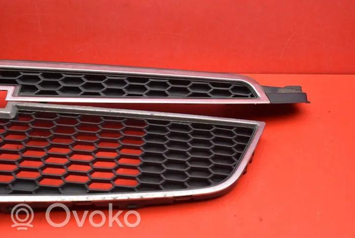 AC 428 Grille de calandre avant 96850771