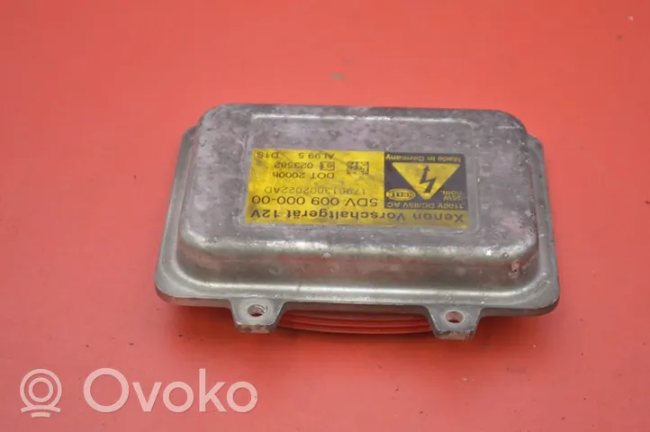 Volkswagen Touareg I Voltage converter/converter module 5DV009000-00