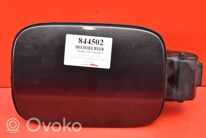 Audi A4 S4 B8 8K Bouchon, volet de trappe de réservoir à carburant 8K0809999C