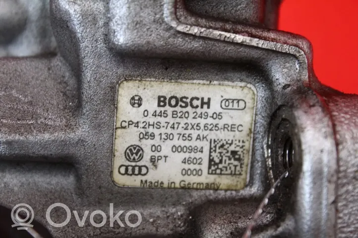 Audi A4 S4 B8 8K Polttoaineen ruiskutuksen suurpainepumppu 059130755AK