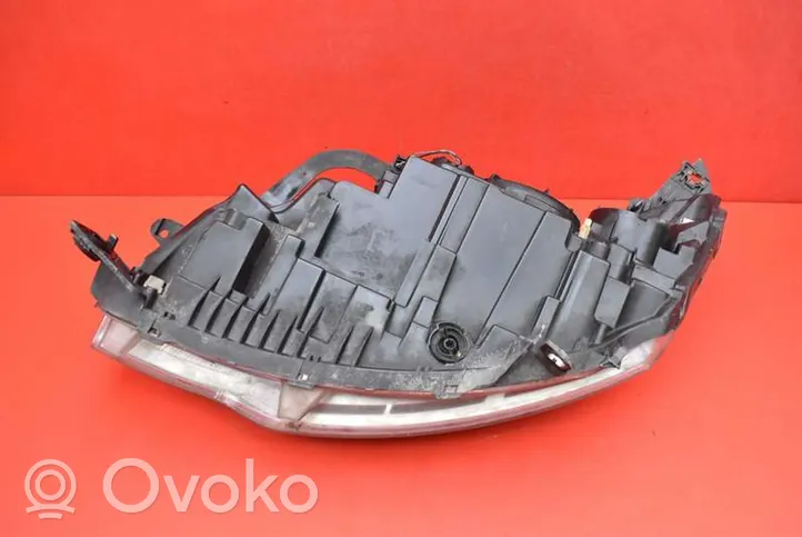 Citroen C5 Lampa przednia 9684845280