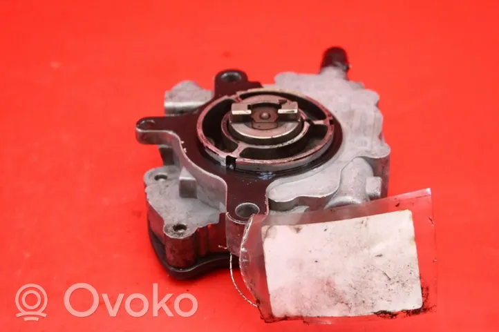 Volkswagen Touareg I Vacuum pump 07Z127025E