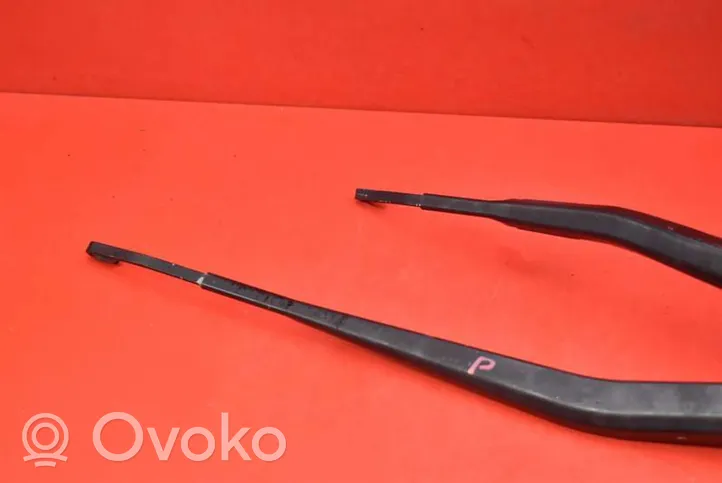 Honda Accord Front wiper blade arm HONDA