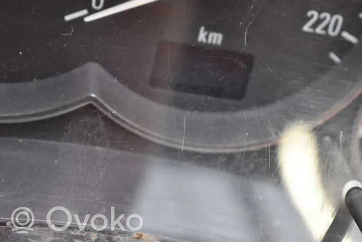 Opel Meriva A Speedometer (instrument cluster) 