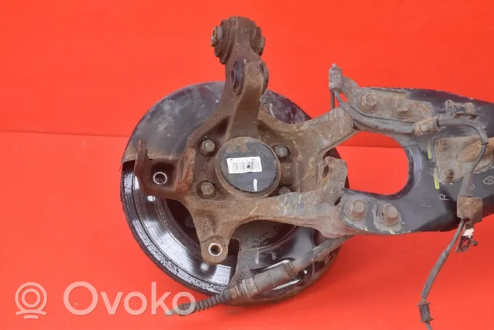 Hyundai i30 Fuso a snodo con mozzo ruota anteriore 55280-A6200