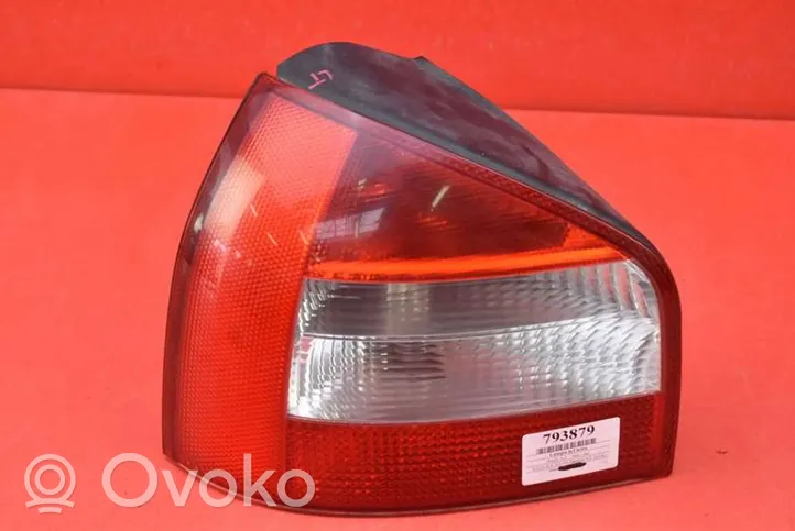 Audi A3 S3 8L Luz trasera/de freno 8L0945095B