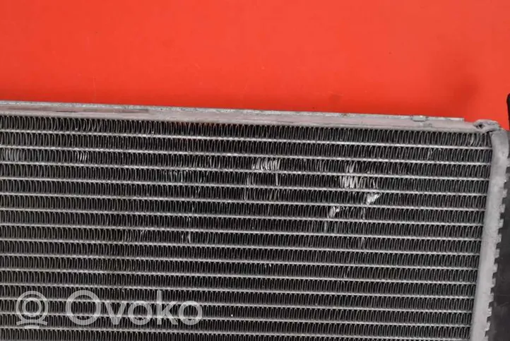 Opel Vectra C Radiateur de refroidissement 24418341