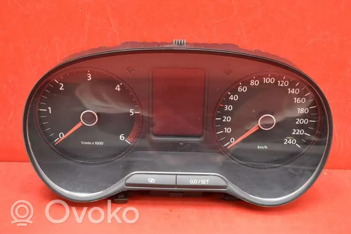 Volkswagen Cross Polo Speedometer (instrument cluster) 6R0920861A