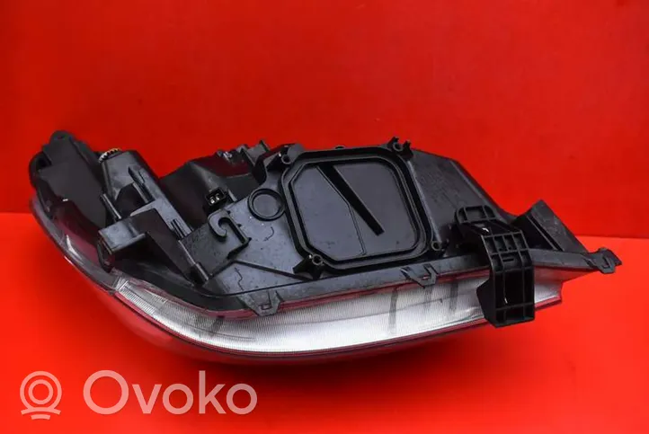 Toyota Corolla Verso E110 Lampa przednia 81150-0F090-00