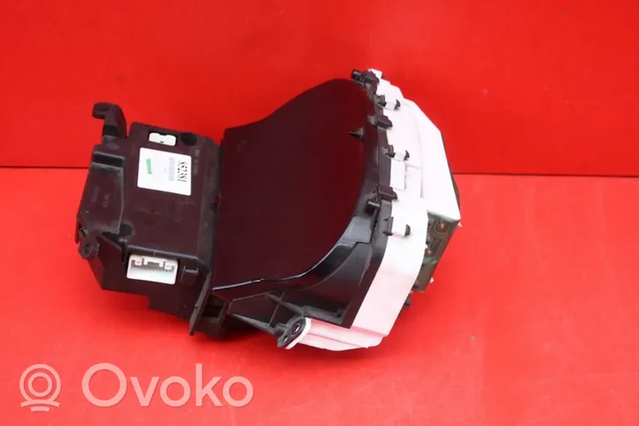 Toyota Yaris Verso Spidometrs (instrumentu panelī) 21655864-5