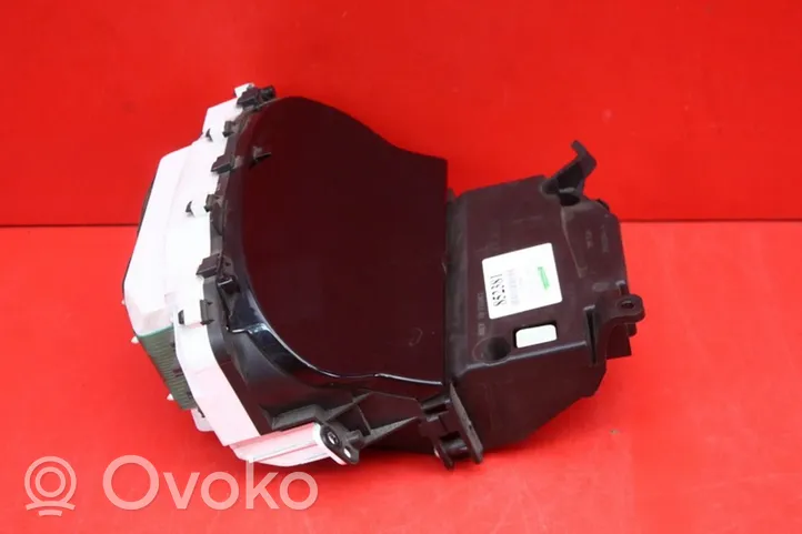 Toyota Yaris Verso Spidometrs (instrumentu panelī) 21655864-5