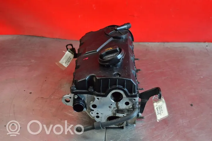 Volkswagen PASSAT B5.5 Testata motore 038103373R