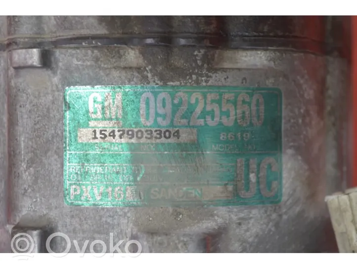 Opel Signum Compressore aria condizionata (A/C) (pompa) 09225560