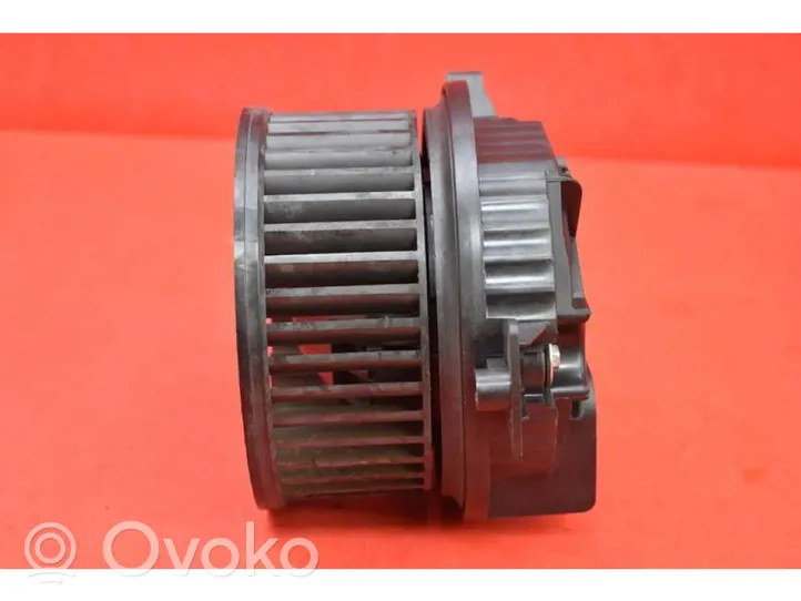 Audi A4 S4 B6 8E 8H Mazā radiatora ventilators 8E1820021E