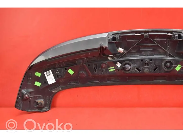 Bedford Astra Spoiler tylnej szyby klapy bagażnika 39117588