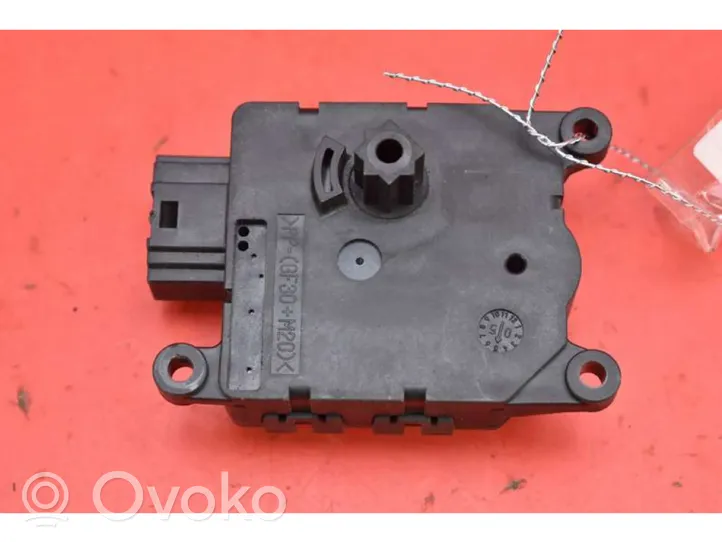 Jeep Grand Cherokee (WK) Motor/activador trampilla de calefacción 929585P