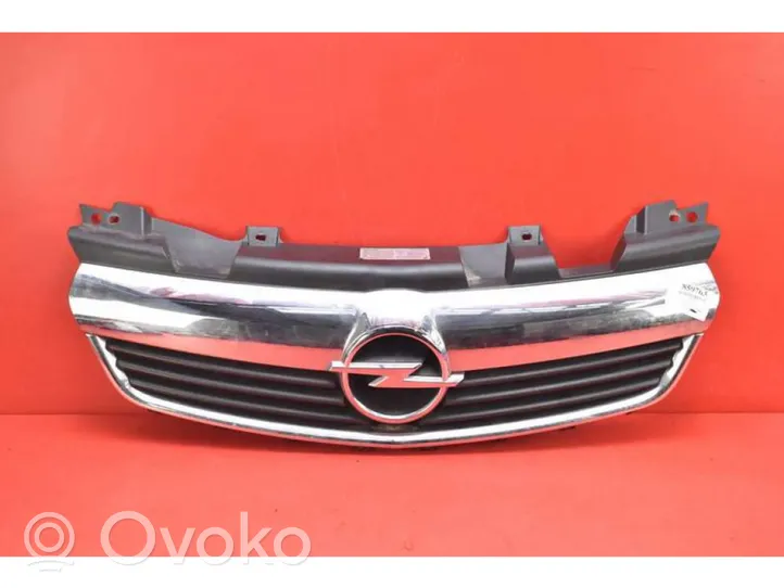 Opel Zafira B Etusäleikkö 13136136